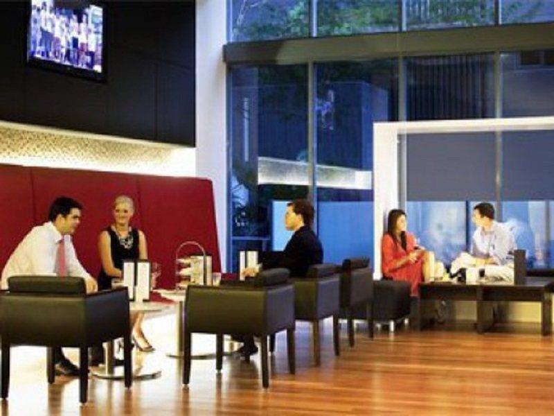 Amora Hotel Brisbane Interiør bilde The lounge at the airport