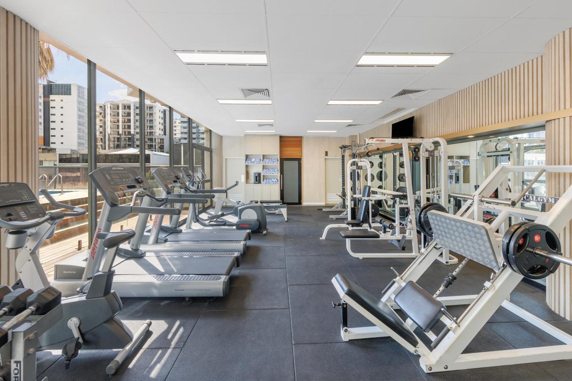 Amora Hotel Brisbane Eksteriør bilde The gym at the hotel