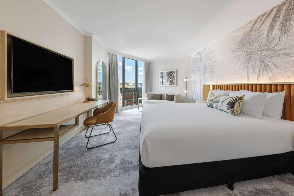 Amora Hotel Brisbane Rom bilde A guest room at the hotel