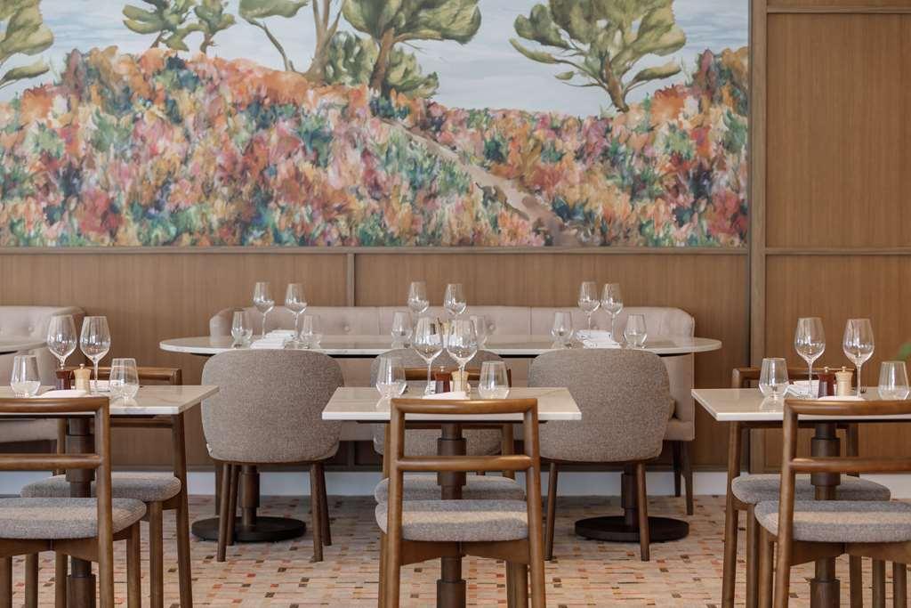 Amora Hotel Brisbane Restaurant bilde Restaurant interior