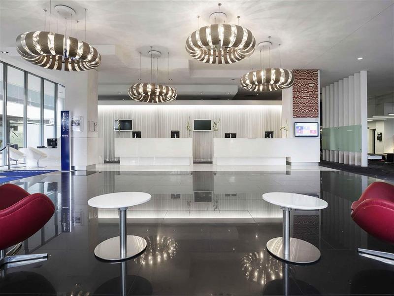 Amora Hotel Brisbane Eksteriør bilde The interior of the lounge