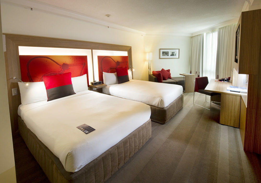 Amora Hotel Brisbane Eksteriør bilde A room at the hotel